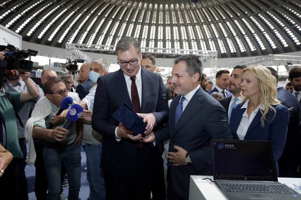 Aleksandar Vučić - Frančesko Maši - poseta štandu small